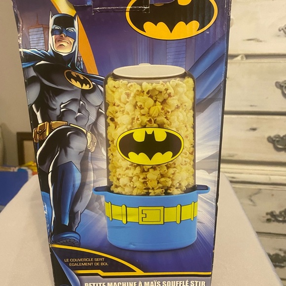 DC Comics Batman Mini Stir Popcorn Maker - Picture 3 of 10